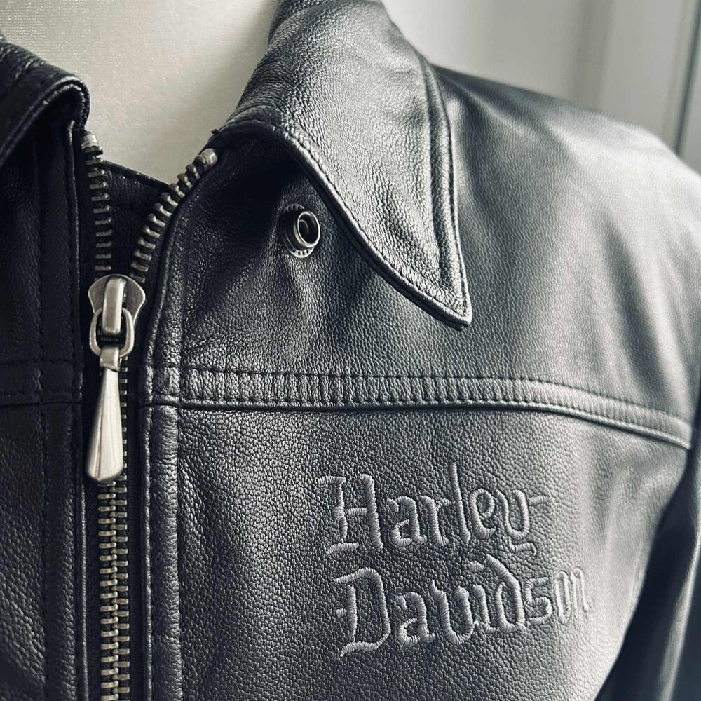 Harley-Davidson Black Leather Moto Jacket with Embroidered Filigree – US L